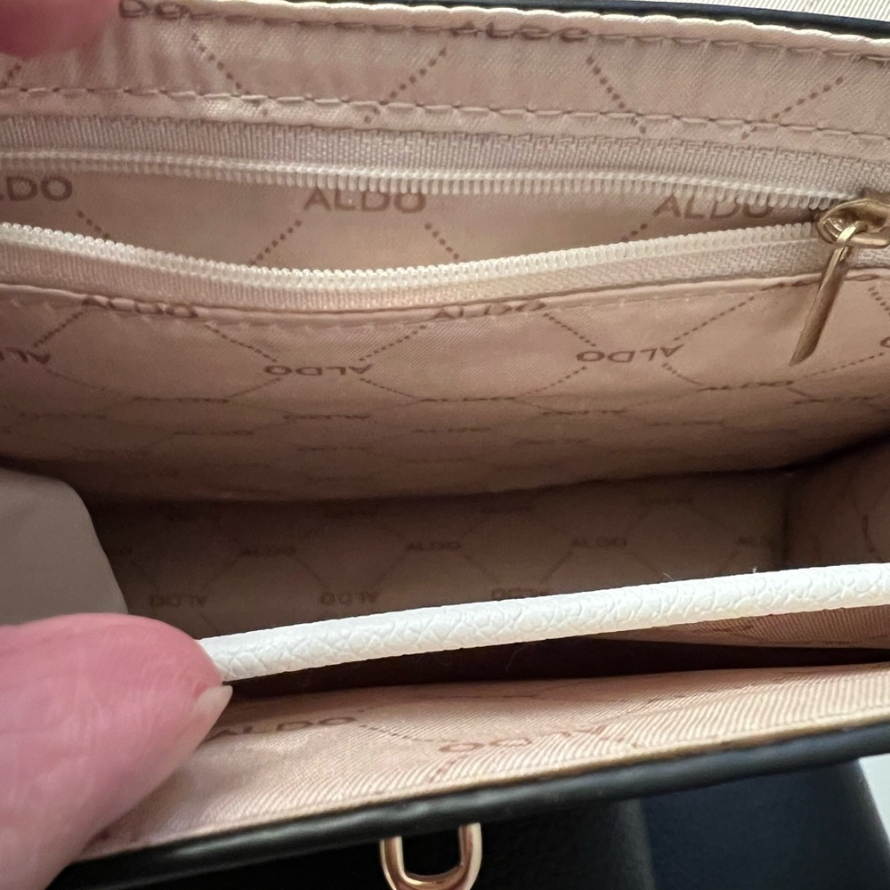 ALDO NWOT WHITE ADORNED WITH RAFFIA TYPE LOOK SATCHEL/CROSSBODY BAG - Picture 6 of 13